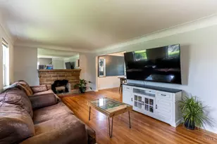 7260 Eastlawn Dr, Cincinnati, OH 45237 - Photo 6