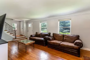 7260 Eastlawn Dr, Cincinnati, OH 45237 - Photo 4
