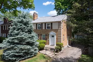 7260 Eastlawn Dr, Cincinnati, OH 45237 - Photo 1