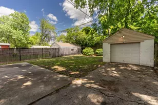 7260 Eastlawn Dr, Cincinnati, OH 45237 - Photo 30