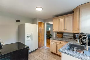 7260 Eastlawn Dr, Cincinnati, OH 45237 - Photo 12