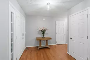 5752 Sunrise View Cir, Liberty Township, OH 45044 - Photo 4