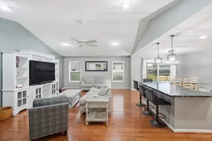 5752 Sunrise View Cir, Liberty Township, OH 45044 - Photo 6