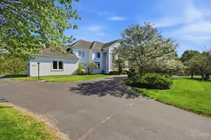 9030 Ambercreek Dr, Amberley, OH 45236 - Photo 2