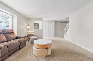 2042 Stratford Ct, Loveland, OH 45140 - Photo 10