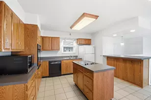 536 Munster Dr, Perry Township, OH 45118 - Photo 16
