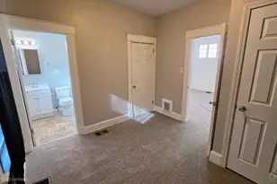2717 Lawndale Ave, Cincinnati, OH 45212 - Photo 16