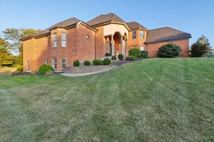7066 Hearthside Ct, Liberty Township, OH 45011 - Photo 2