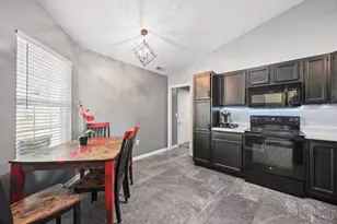 485 Antietam Blvd, Hamilton Township, OH 45039 - Photo 6