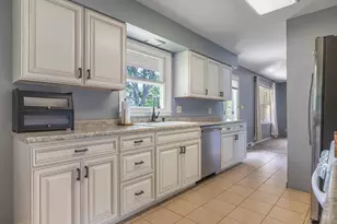 8211 Julie Marie Dr, West Chester, OH 45069 - Photo 10