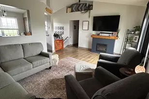210 E Robin Ave, Green Twp, OH 45154 - Photo 6
