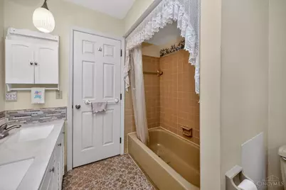 969 Hollow Creek Drive, Miami Township, OH 45150 - Photo 24