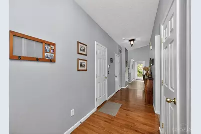 218 Heffron Circle, Hamilton Township, OH 45039 - Photo 6