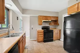 2032 Arrowood Pl, Springfield Township, OH 45231 - Photo 10