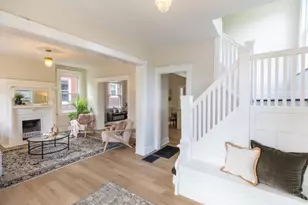 1537 Dixmont Ave, Cincinnati, OH 45207 - Photo 2