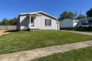 102 Maple Run Dr, Hillsboro, OH 45133 - Photo 2