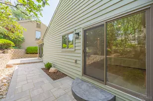 9 Falling Brook Ln, Blue Ash, OH 45241 - Photo 32