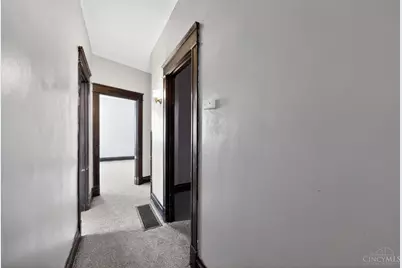 5906 Highland Avenue, Elmwood Place, OH 45216 - Photo 26