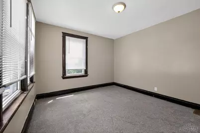 5906 Highland Avenue, Elmwood Place, OH 45216 - Photo 18