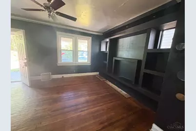 2723 Robert Avenue, Cincinnati, OH 45211 - Photo 2