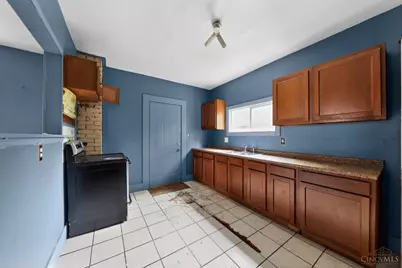 2723 Robert Avenue, Cincinnati, OH 45211 - Photo 8