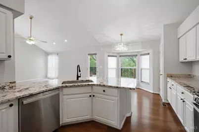 12191 Crestfield Court, Symmes Township, OH 45249 - Photo 14