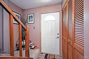 1056 Crisfield Dr, Union Township, OH 45245 - Photo 6