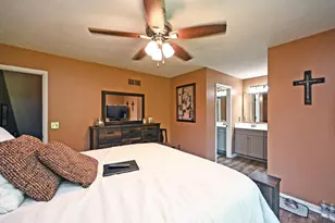 1056 Crisfield Dr, Union Township, OH 45245 - Photo 22