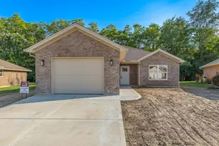 137 Pebble Crk Dr, Eaton, OH 45320 - Photo 1