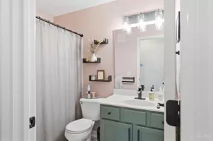 422 Wyndham Dr, Hamilton Township, OH 45039 - Photo 16