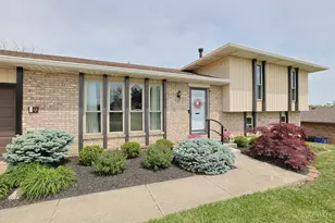 1285 Elizabeth Dr, Hamilton, OH 45013 - Photo 2