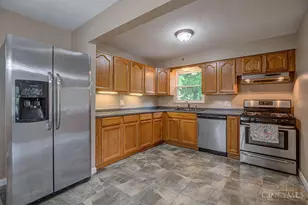 5714 Juliemarie Ct, Green Township, OH 45239 - Photo 10