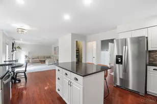 7301 Walnut Creek Dr, West Chester, OH 45069 - Photo 14