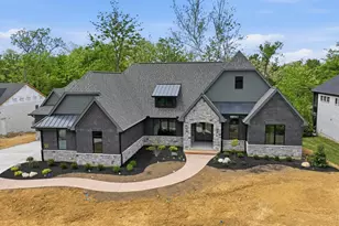 18 Chimney Ridge Dr, Loveland, OH 45140 - Photo 1