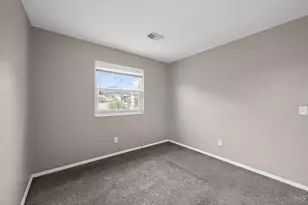 1331 Meredith Dr, Springfield Township, OH 45231 - Photo 8