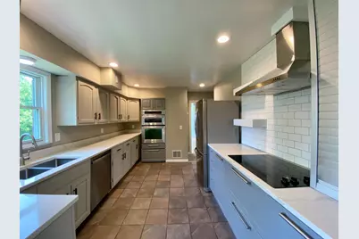 8525 Camargo Road, Indian Hill, OH 45243 - Photo 14