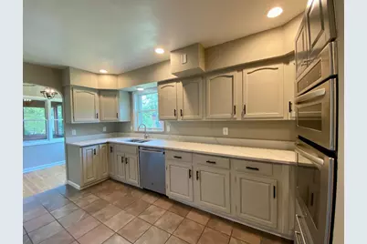 8525 Camargo Road, Indian Hill, OH 45243 - Photo 16
