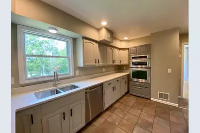 8525 Camargo Road, Indian Hill, OH 45243 - Photo 18