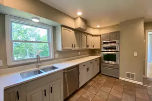 8525 Camargo Rd, Indian Hill, OH 45243 - Photo 18