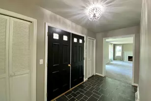8525 Camargo Rd, Indian Hill, OH 45243 - Photo 4