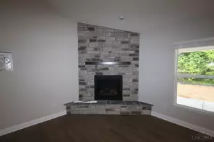 5979 Hawks Ln, Miami Township, OH 45150 - Photo 8