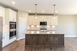 6977 Carlinridge Ln, Green Township, OH 45248 - Photo 12