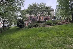 1038 Westchester Way, Union Township, OH 45244 - Photo 4