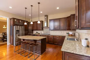 7953 Huntersknoll Ct, Montgomery, OH 45242 - Photo 8