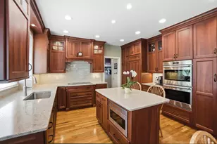 8072 Carnaby Ln, Sycamore Township, OH 45249 - Photo 16