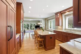 8072 Carnaby Ln, Sycamore Township, OH 45249 - Photo 18