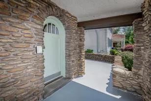 1128 Paxton Ave, Cincinnati, OH 45208 - Photo 2
