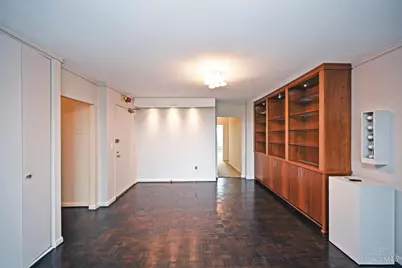 2444 Madison Road #1410, Cincinnati, OH 45208 - Photo 2