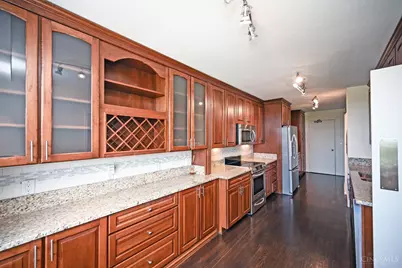 2444 Madison Road #1410, Cincinnati, OH 45208 - Photo 10