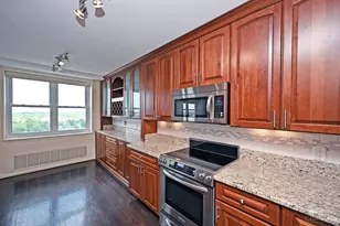 2444 Madison Rd, Cincinnati, OH 45208 - Photo 16